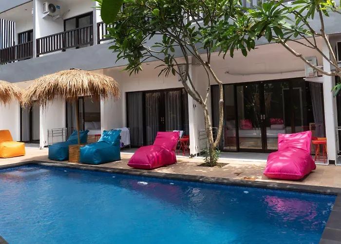 Uluwatu Surf Paradise By Pertama Hostel Jimbaran (Bali)