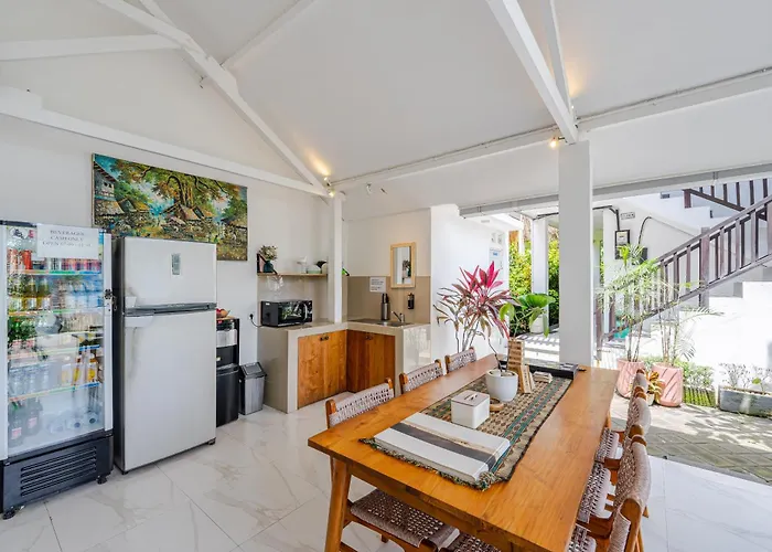 Uluwatu Surf Paradise By Pertama Hostel *