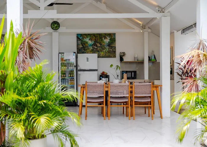 Hostel Uluwatu Surf Paradise By Pertama Jimbaran (Bali)